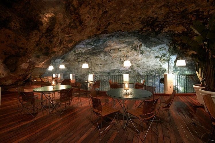 restaurant-grotta-palazzes-04