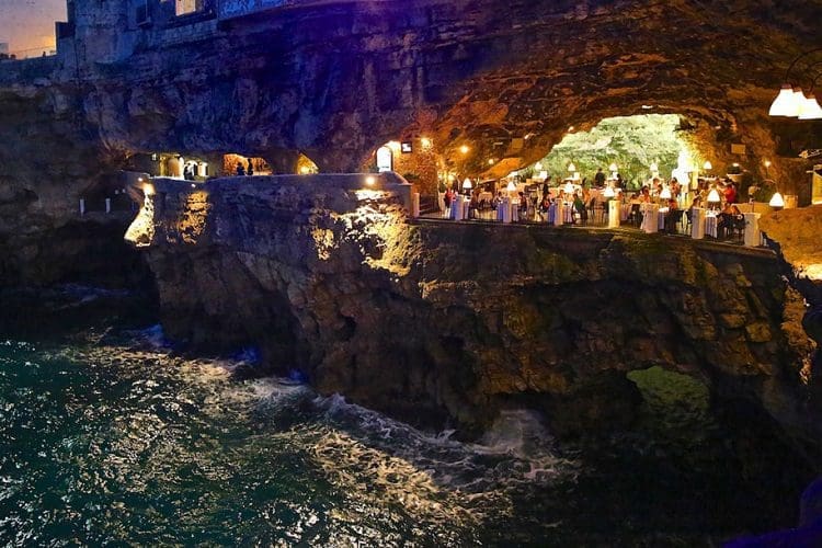 restaurant-grotta-palazzes-05