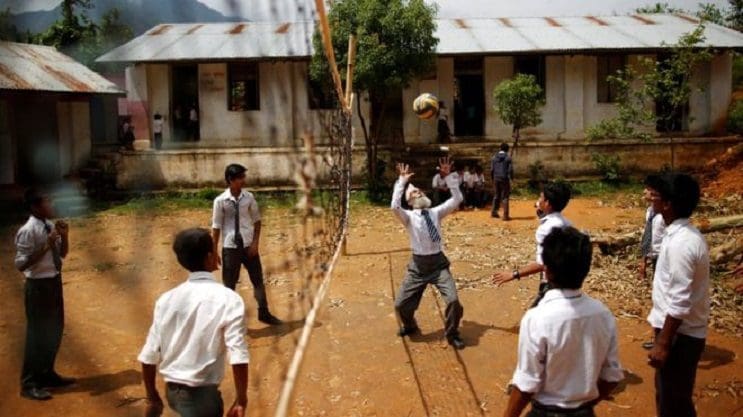 Conoce la ejemplar historia del hombre que decidió terminar la escuela a los 68 años 08