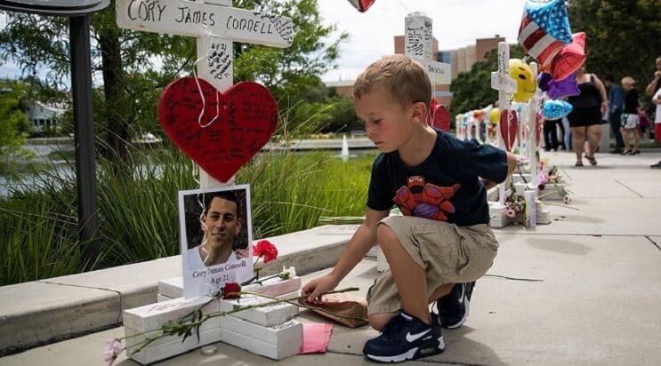 Pulse Orlando matanza deuda hospital victimas