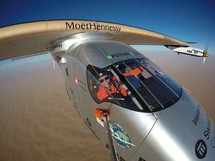 ¡Increíble! Este avión ha dado la vuelta al mundo sin una sola gota de gasolina 11