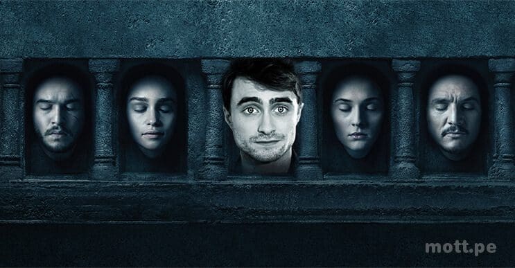 daniel-radcliffe-le-hace-un-guino-a-game-of-thrones-cabezas