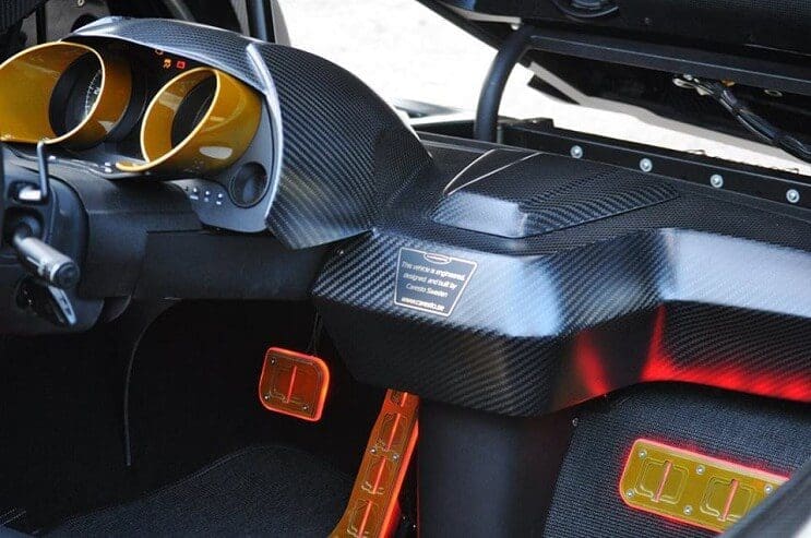 desarmaron-un-lamborghini-para-hacer-un-batimovil-y-luce-de-lo-mas-genial-15