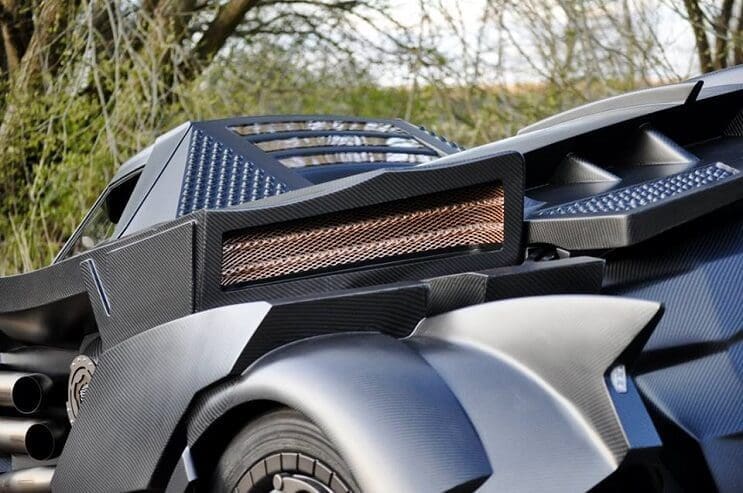 desarmaron-un-lamborghini-para-hacer-un-batimovil-y-luce-de-lo-mas-genial-17