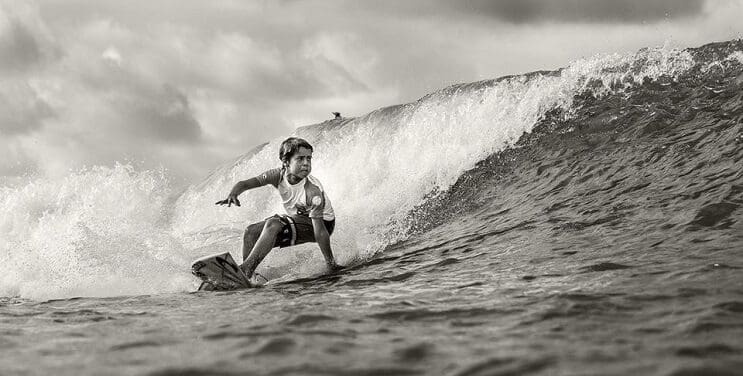 el-primer-parque-de-surf-de-norteamerica-ya-esta-aca-ninos