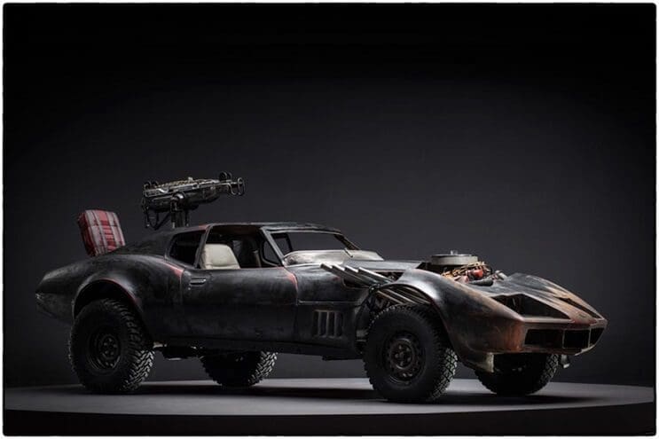 los-vehiculos-de-mad-max-antes-de-ser-preparados-para-la-accion-17