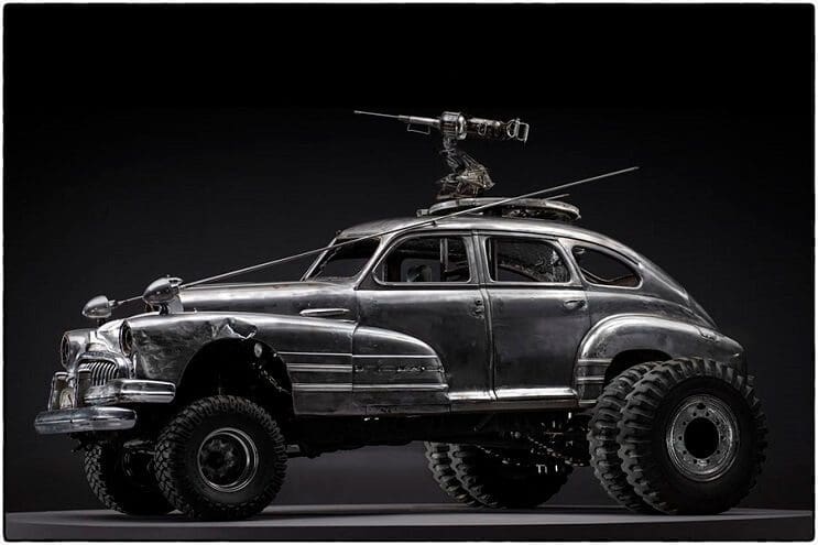 los-vehiculos-de-mad-max-antes-de-ser-preparados-para-la-accion-23