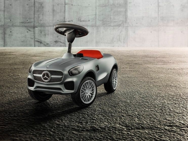 mercedes-benz-presenta-un-vehiculo-de-106-gt-gris