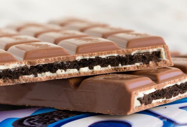 oreo-y-milka-presentan-una-nueva-barra-de-chocolate-y-el-publico-de-internet-enloquece-relleno-grande