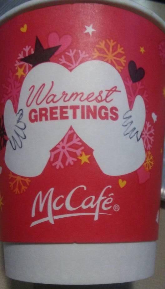 el-nuevo-vaso-navideno-de-mcdonalds-muestra-un-lado-que-nunca-vimos-de-ellos-meme