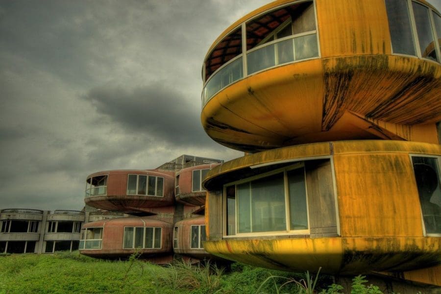 Casas OVNI de Sanzhi fotografías de lugares abandonados